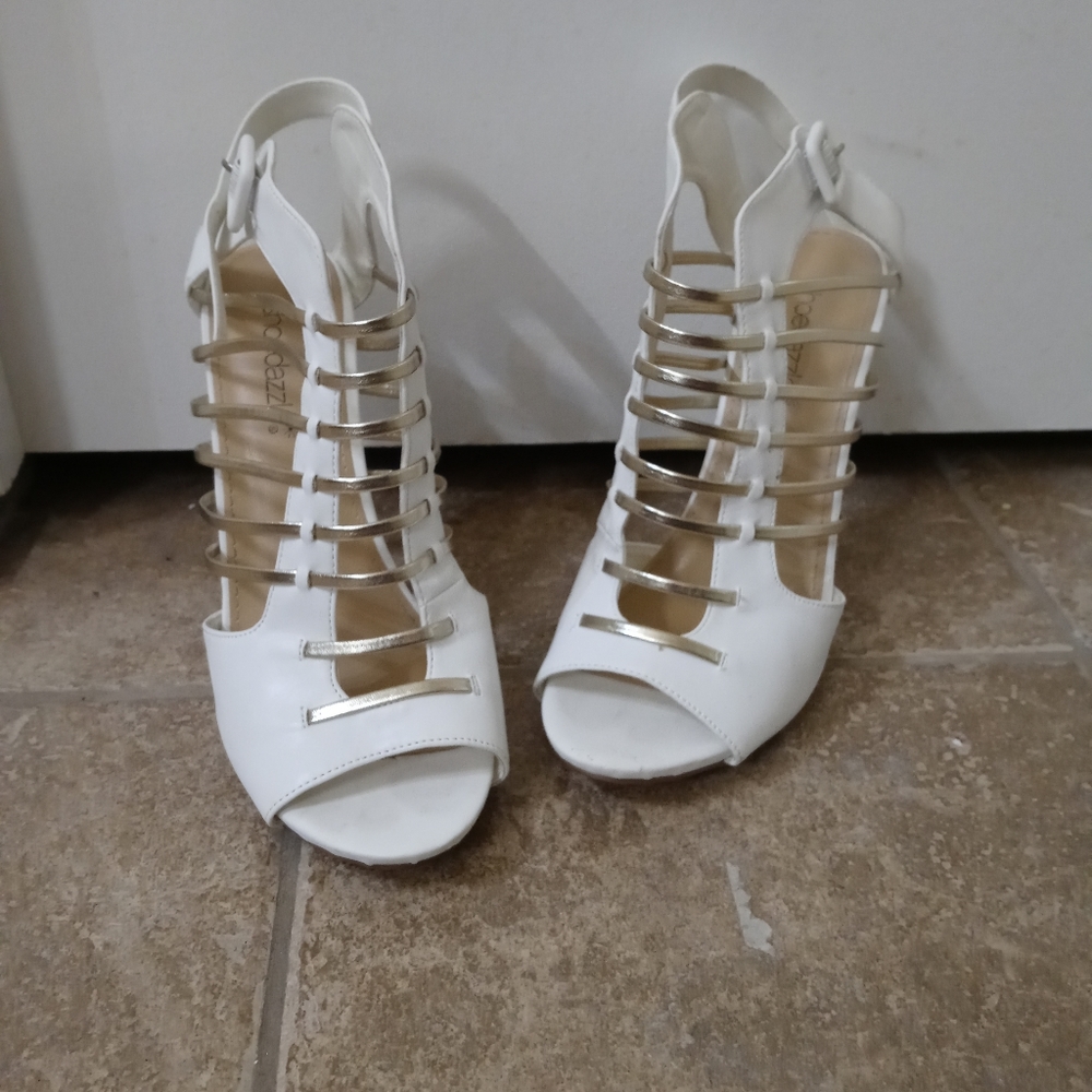 White strappy heels with gold accents sz 9